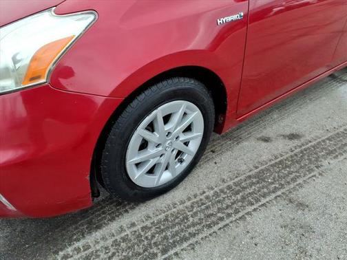 2013 Toyota Prius v Two