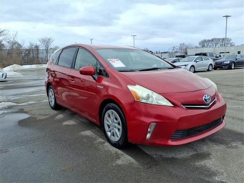 2013 Toyota Prius v Two