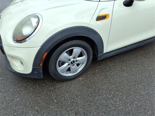 2016 MINI Hardtop Cooper