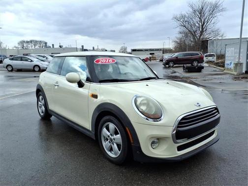 2016 MINI Hardtop Cooper