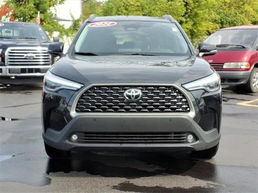 2024 Toyota Corolla Cross XLE