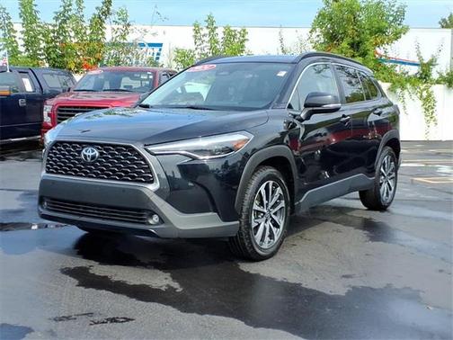 2024 Toyota Corolla Cross XLE