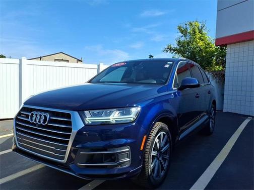 2019 Audi Q7 45 Premium Plus