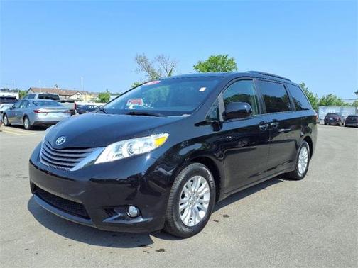 2015 Toyota Sienna XLE