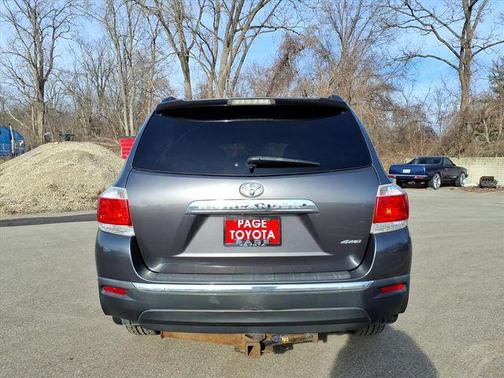 2011 Toyota Highlander SE