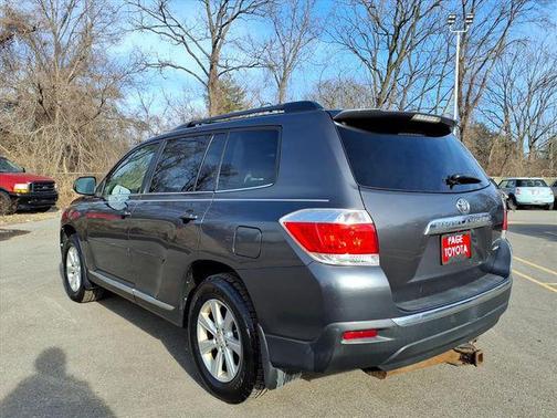 2011 Toyota Highlander SE
