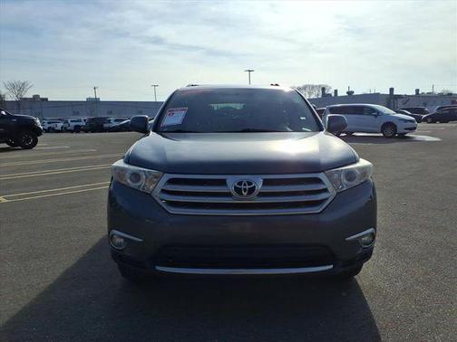 2011 Toyota Highlander SE