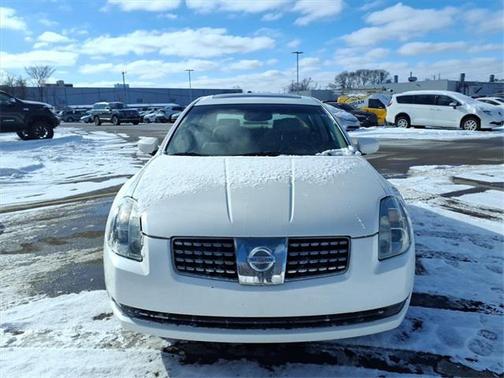 2004 Nissan Maxima SE