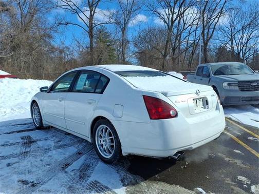 2004 Nissan Maxima SE