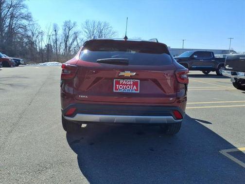 2025 Chevrolet Trax LT