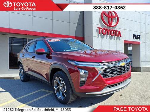 2025 Chevrolet Trax LT