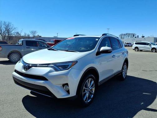 Blizzard Pearl 2017 Toyota RAV4 Limited