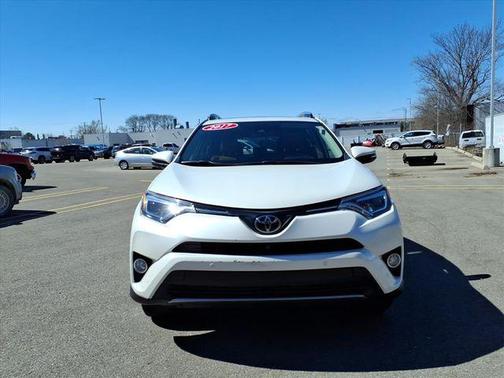 Blizzard Pearl 2017 Toyota RAV4 Limited