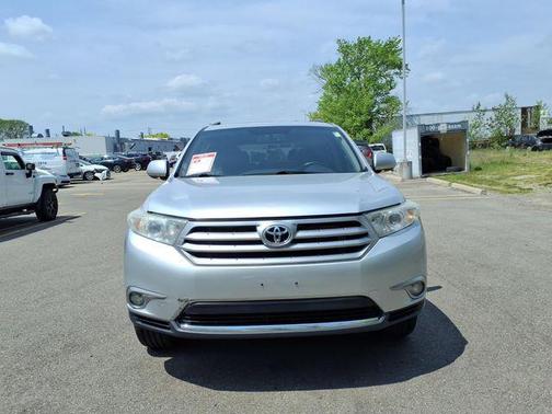 Classic Silver Metallic 2012 Toyota Highlander Limited