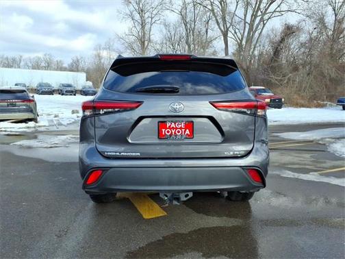 2022 Toyota Highlander XLE
