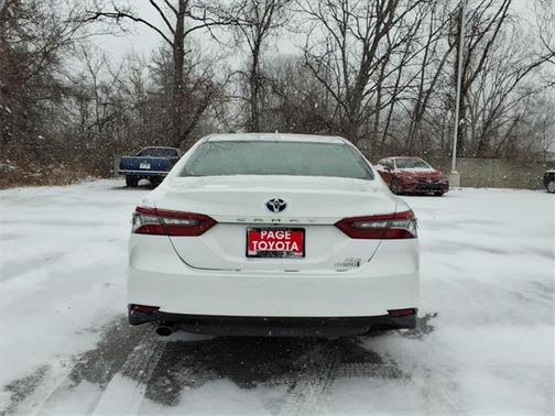 2023 Toyota Camry Hybrid XLE