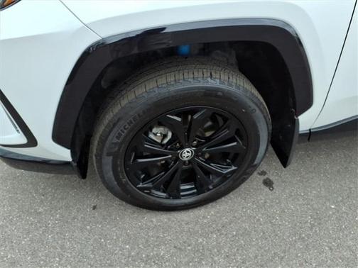 2024 Toyota RAV4 Hybrid SE