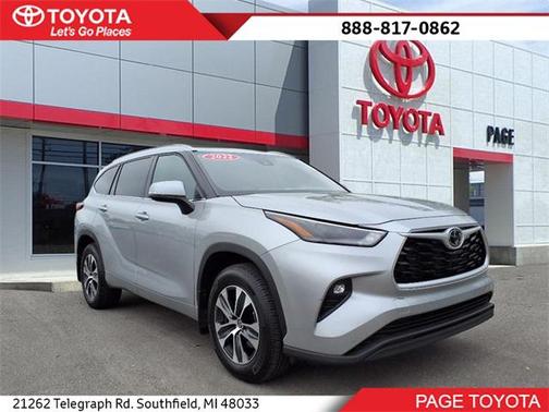 2022 Toyota Highlander LE
