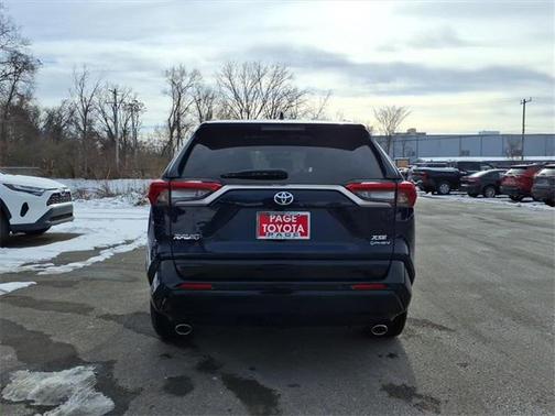 2025 Toyota RAV4 Hybrid SE