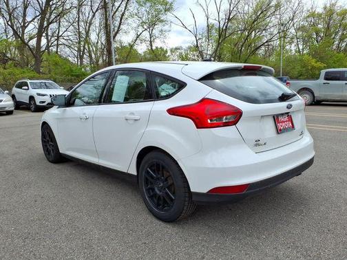 Oxford White 2015 Ford Focus SE