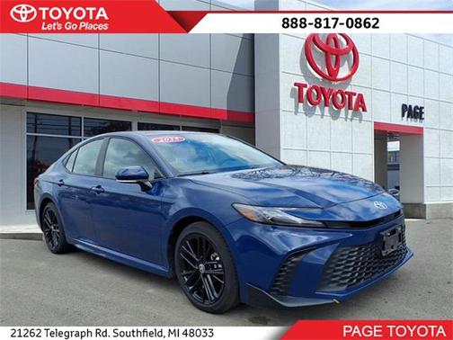 2025 Toyota Camry SE