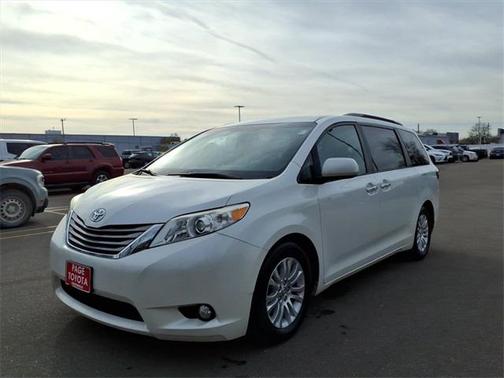 2015 Toyota Sienna XLE Premium
