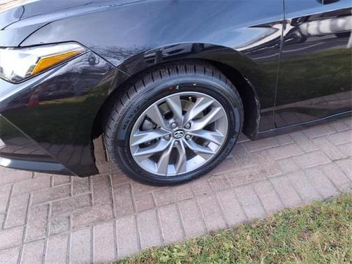 2020 Toyota Avalon XLE