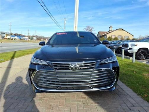 2020 Toyota Avalon XLE