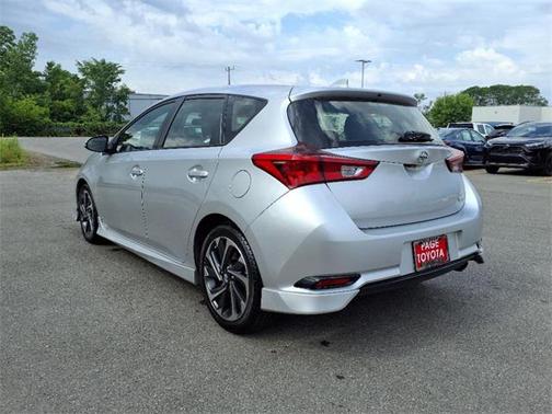 2016 Scion iM Base