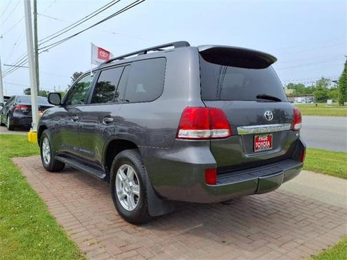 2011 Toyota Land Cruiser Base
