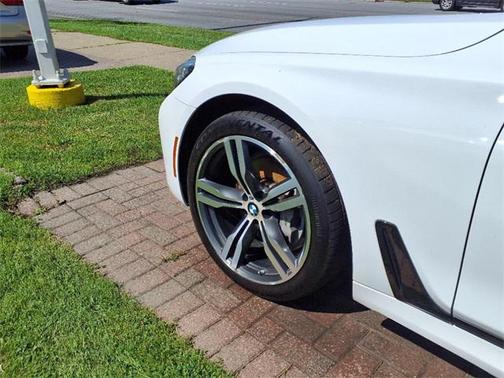 2019 BMW 740 740i xDrive