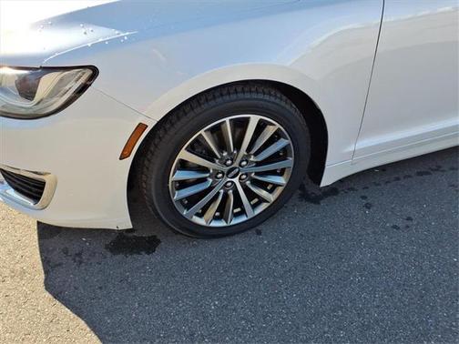 2017 Lincoln MKZ Base