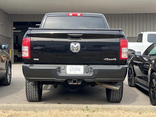 2022 RAM 3500 Tradesman Crew Cab 4x4 6'4' Box