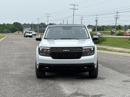 AVALANCHE 2023 Ford Maverick LARIAT