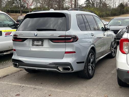 2025 BMW X7 xDrive40i