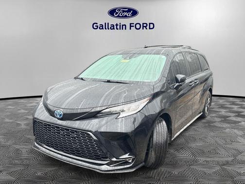 2025 Toyota Sienna XSE 7 Passenger