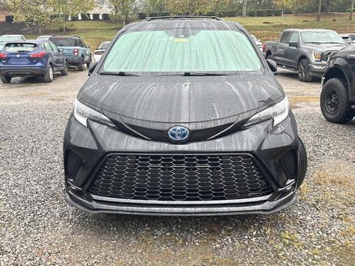 2025 Toyota Sienna XSE 7 Passenger