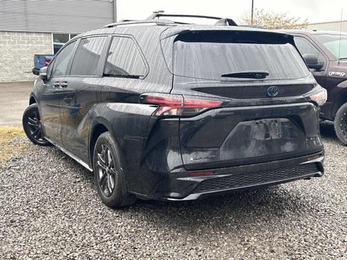 2025 Toyota Sienna XSE 7 Passenger
