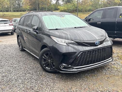 2025 Toyota Sienna XSE 7 Passenger