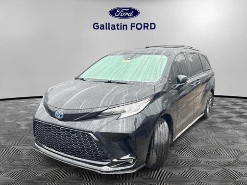 2025 Toyota Sienna XSE 7 Passenger