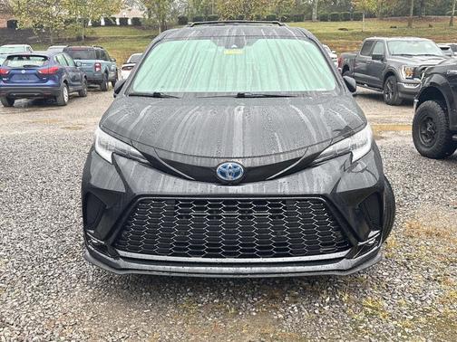 2025 Toyota Sienna XSE 7 Passenger