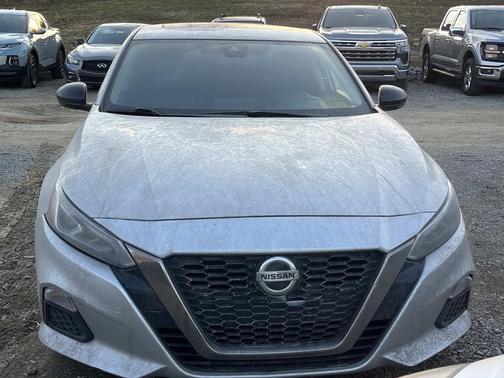 2021 Nissan Altima SR FWD