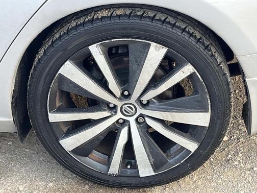 2021 Nissan Altima SR FWD