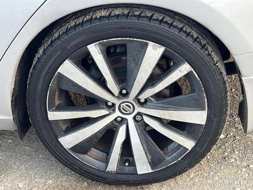 2021 Nissan Altima SR FWD