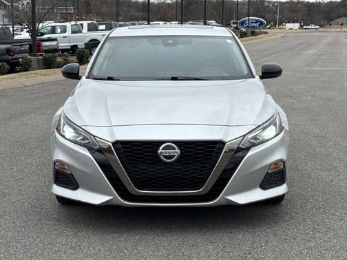 2021 Nissan Altima SR FWD