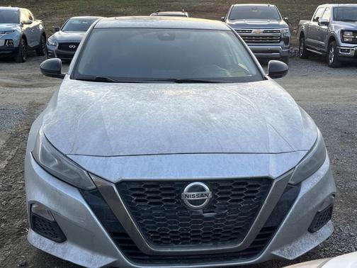 2021 Nissan Altima SR FWD