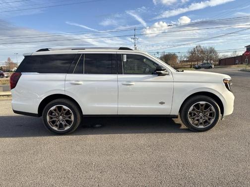 2025 Ford Expedition King Ranch