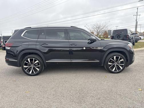 2024 Volkswagen Atlas 2.0T SEL Premium R-Line 4MOTION