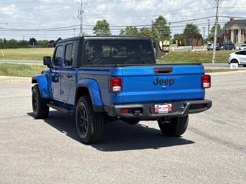Hydro Blue Pearlcoat 2024 Jeep Gladiator SPORT