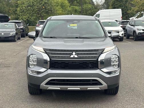 2024 Mitsubishi Outlander
